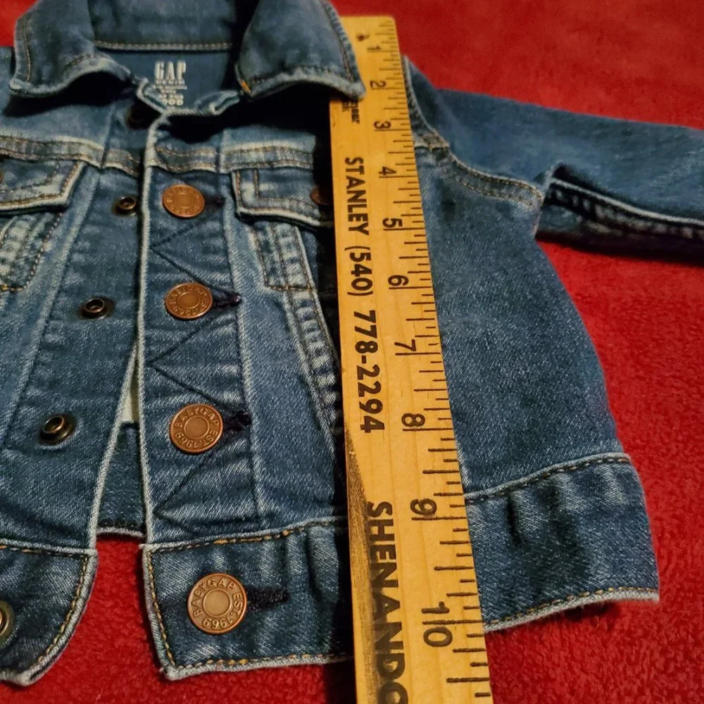 Baby Jean Jacket by Gap, Size 3-6 months. - Picture 5 of 5